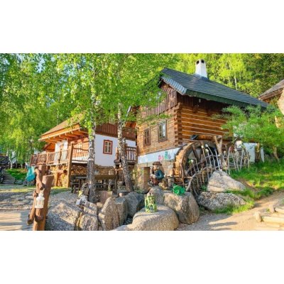 Vysočina: Pobyt ve stylové chatičce přímo v Pohádkové vesničce s polopenzí, bazénem a slevou + 2 děti zdarma - 3 dny pro 2 osoby – Zboží Mobilmania