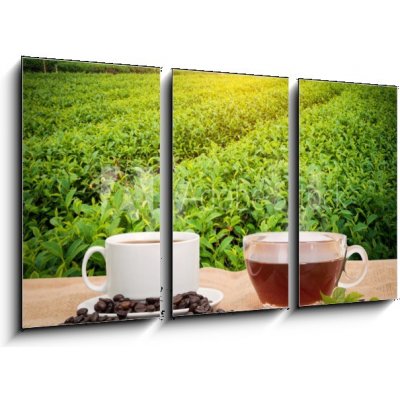 Obraz 3D třídílný - 90 x 50 cm - Coffee or tea in the morning on the wooden table and the Tea plantation background Káva nebo čaj ráno na dřevěný stůl a pozadí čajové pl