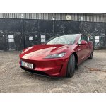 Jízda v Tesle – Zboží Dáma