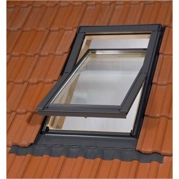 BALIO dřevěné střešní okno s trojsklem a lemováním 55x78 cm