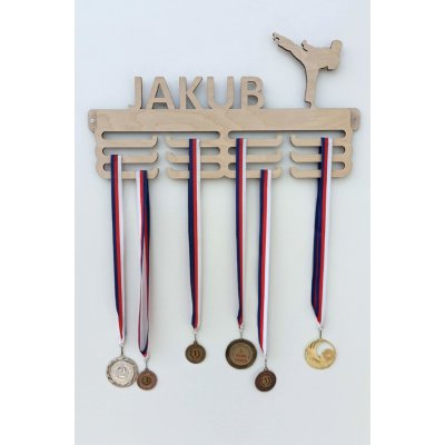 MAJADESIGN Věšák na medaile se jménem Karate Barevně lakovaný – Hledejceny.cz