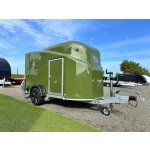 Debon Cargo zelený – aerodynamický přívěs s celolaminátovou karoserií | Zboží Auto