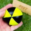 6panel UV míček na žonglování JuggleDream Černá žlutá
