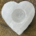 Svícen Selenit srdce na čajovou svíčku – Zboží Mobilmania