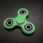 Fidget spinner zelený – Zboží Mobilmania