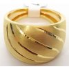 Prsteny Klenoty Budín Obrovský masivní prsten ze žlutého zlata s gravírováním HK1084