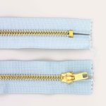 Kovový zip nedělitelný 10 cm, Ø 6 mm světle modrý – Zboží Mobilmania