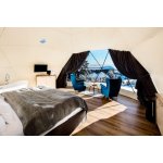 Glamping v Beskydech s polopenzí, wellness a lahví sektu – Hledejceny.cz
