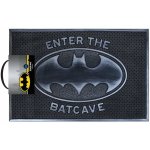 CurePink Gumová Batman Enter The Bacave (60 x 40 cm) šedá [GP85484] – Zboží Dáma