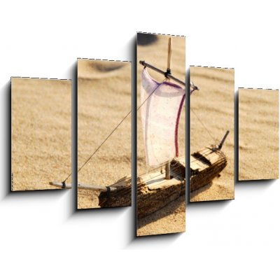Obraz 5D pětidílný - 150 x 100 cm - wooden sail ship toy model in the sea sand dřevěná plachetnice model hračky v mořském písku – Zboží Mobilmania
