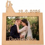 ČistéDřevo Dřevěný svatební fotorámeček s datem a jménem - 10x15 cm – Zboží Živě