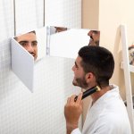 InnovaGoods Koupelnové zrcadlo s LED podsvícením a 360º pohledem SelfKut – Zbozi.Blesk.cz