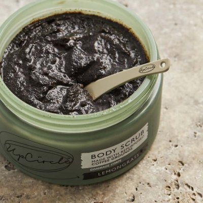 UpCircle Coffee Body Scrub kávový tělový peeling s citronovou trávou 220 ml – Zboží Mobilmania