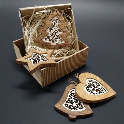 AMADEA Vánoční set 4 druhů dřevěných ozdob z masivu s vkladem ornament krabička