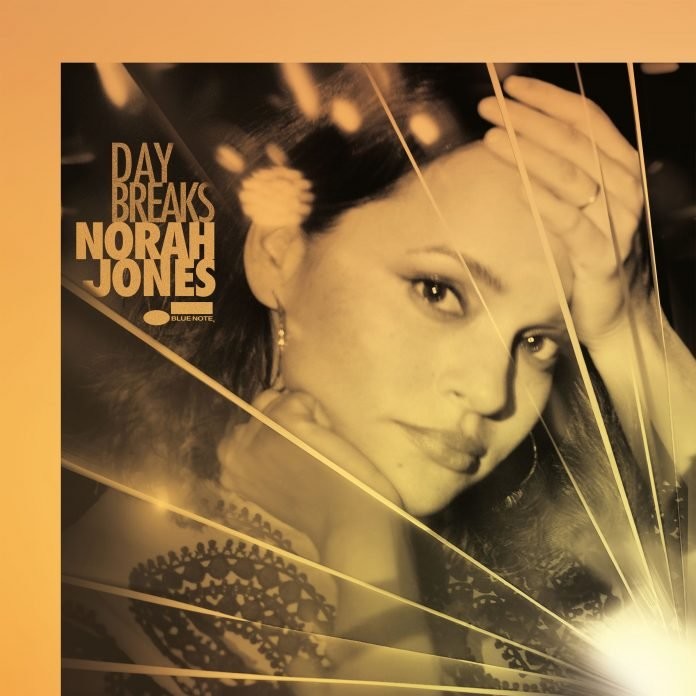 Jones Norah: Day Breaks -Deluxe CD