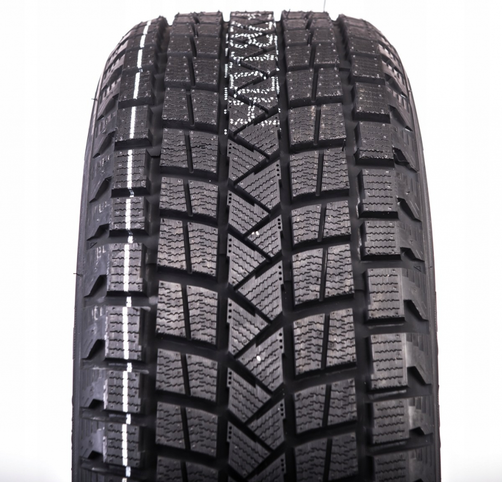 Firemax FM806 255/55 R20 110T