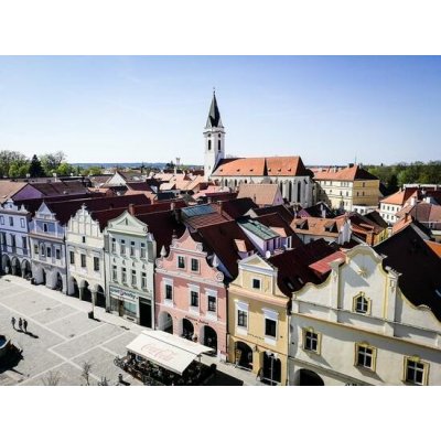 Pobyt s polopenzí a lahví vína pro 2 osoby v Hotelu Galerie Třeboň**** – Hledejceny.cz