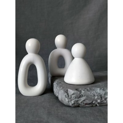 Dess Craft Studio KIN Sada tří abstraktních figurek - dekorace na polici, ručně odlévaná, více barev Barva: 1 - Alabaster Silk – Hledejceny.cz