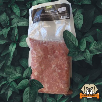 Yoggies B.A.R.F. Kuřecí ořezy 1 kg – Hledejceny.cz