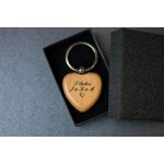 Přívěsek na klíče Dřevěná s vlastním textem – Sleviste.cz