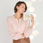 Voálová halenka se zlatým potiskem puntíků růžová pudrová – Zbozi.Blesk.cz