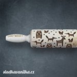 Malý embosovaný váleček - lesní zvířátka – Zboží Dáma Malý embosovaný váleček - lesní zvířátka – Zboží Dáma