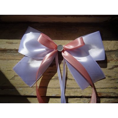 Atlasová mašle na auto bílá - starorůžová – Sleviste.cz