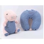 Spokey Cuddly 2v1 Dětský cestovní polštář a plyšová hračka v jednom hrošík 30x30 – Sleviste.cz