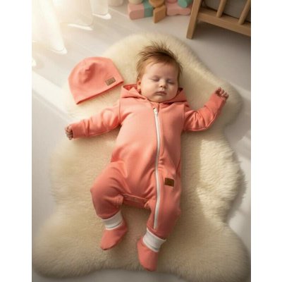 Kojenecký teplákový overal čepička capáčky Brumlík koral – Hledejceny.cz
