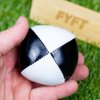 Ostatní společenské hry Žonglovací míček 65mm JuggleDream na trénování žonglování Černo-bílá