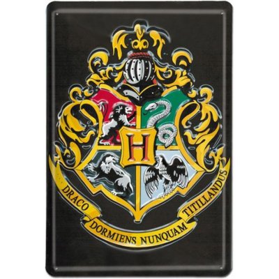 CurePink: | Tvarovaná zinková dekorační cedule na zeď Harry Potter: Erb Bradavic - Hogwarts (20 x 30 cm) [693-1634] – Zboží Mobilmania