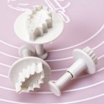 Vykrajovátka s pístem - Cesmína lístek / 3 ks – Zboží Mobilmania