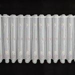 Českomoravská textilní vitrážová záclona voálová V430, vyšívané barevné květinky, s bordurou, bílá, výška 40cm (v metráži) – Hledejceny.cz