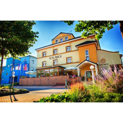 Víkendový wellness pobyt na Valašsku s polopenzí v rodinném hotelu Abácie pro 2 osoby na 2 noci – Hledejceny.cz
