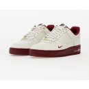 Nike Air Force 1 '07 SE Sail/ Team red -metallic gold -black