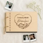 Dřevěné svatební fotoalbum srdce – personalizované jména a datum Počet listů papíru: 40 listů papíru – Zboží Živě