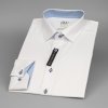Pánská Košile AMJ pánská košile dlouhý rukáv slim fit s vetkávaným vzorem a světle modrými doplňky bílá VDSR838/14