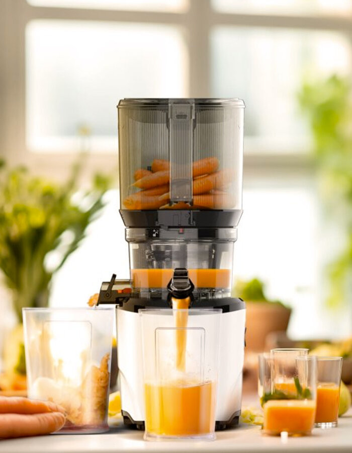 Kuvings Hands-Free Slow Juicer AUTO10S bílá matná