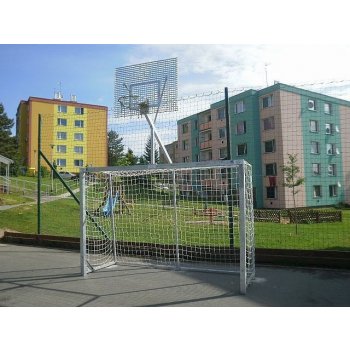 branka na házenou 2x3 m ZN s basketbalovou konstrukcí