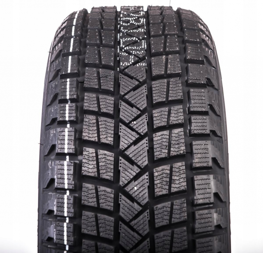 Firemax FM806 255/45 R20 105T