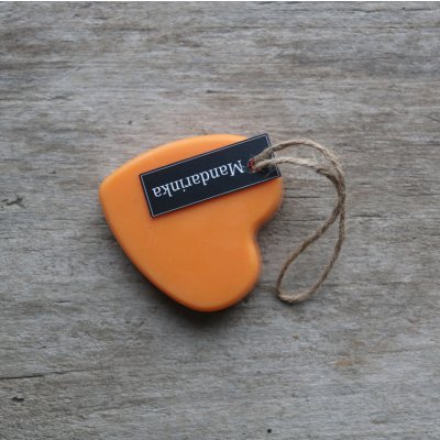 Vánek ve skříni závěsné voskové srdce Mandarinka 40 g – Hledejceny.cz