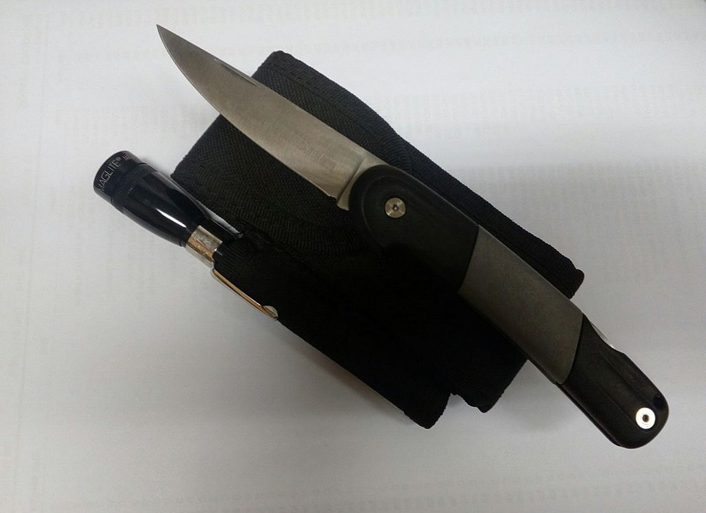Puma Set nůž + baterka MagLite 530390