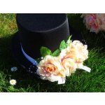 Cylindr černý - meruňkovo-růžové růže – Zboží Dáma