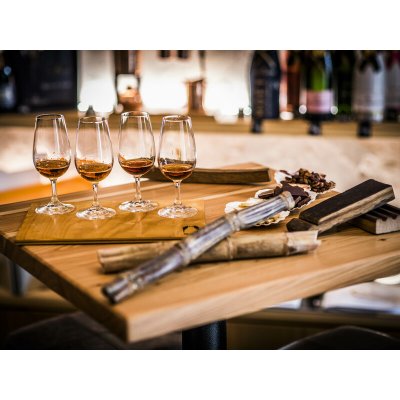 Řízená degustace 6 rumů, Pardubice – Hledejceny.cz