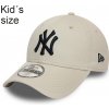 Dětská kšiltovka New Era 9FO League Essential MLB New York Yankees Stone Black