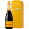 Šumivé víno Veuve Clicquot Brut Fridge 12% 0,75 l (karton)