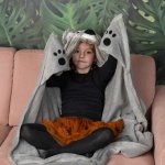 Cozy Noxxiez BL811 Koala hřejivá deka s kapucí se zvířátkem a tlapkovými kapsami – Sleviste.cz