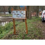 Playground System Stojan na cedule provozní řád z akátu – Zboží Dáma