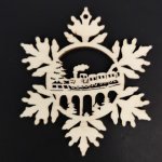 AMADEA Dřevěná ozdoba vločka s vláčkem 6 cm – Hledejceny.cz