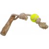 Hračka pro psa Nobby tyčka z kávového dřeva s tenisákem L 23 cm